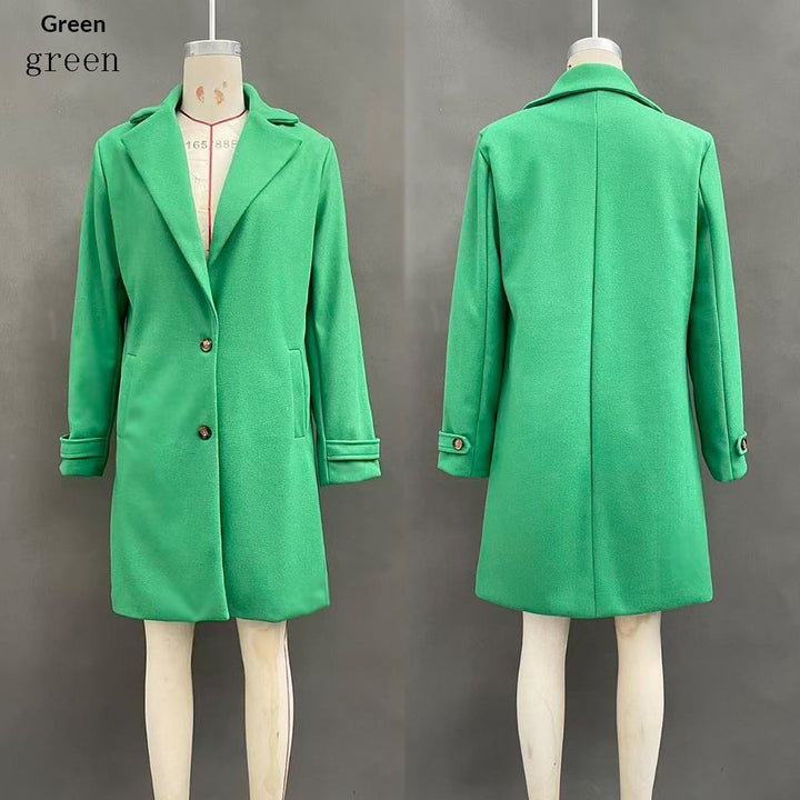 Mid-length women's coat with lapels - Retro and chic