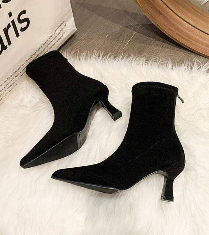 Fulvia | Minimal leather ankle boots with mid heel