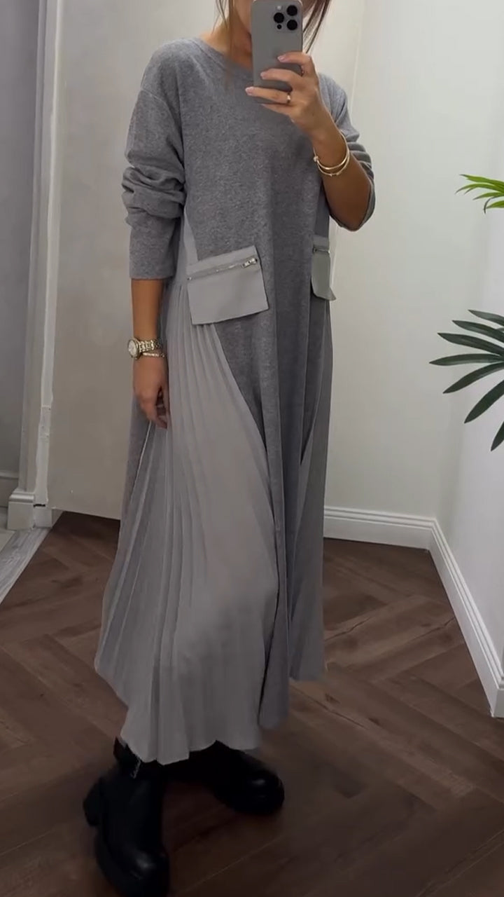 Women's Pleated Dress with Round Neck, Fluid Cut, Comfortable Fabric, with Pockets for Everyday Use