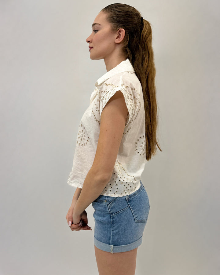 Lara™  |  Short-sleeved soft luxurious fabrics Shirt Details