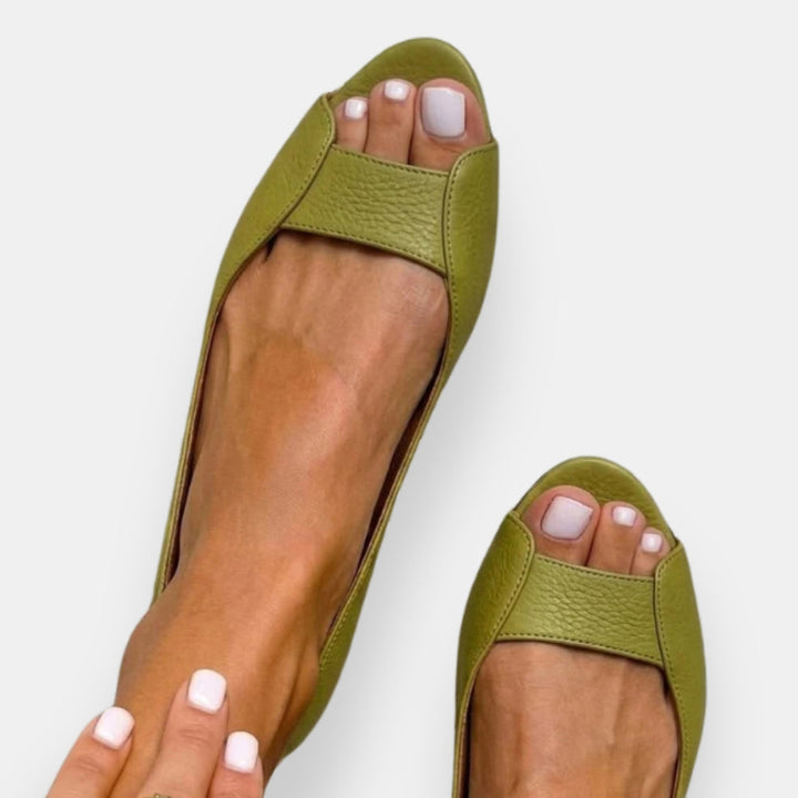 Fryda Flat Sandals in Metallic Look, view 10 - Elena Harper