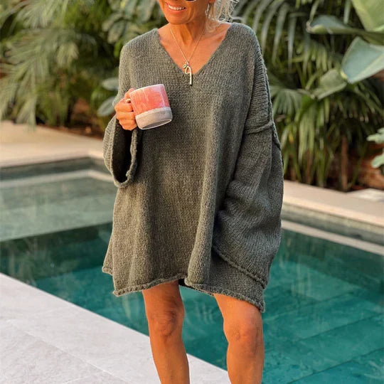 Alana - Elegant V-Neck Sweater