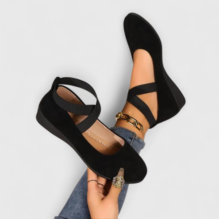 Carlotta | Ballerina with Crossed Straps