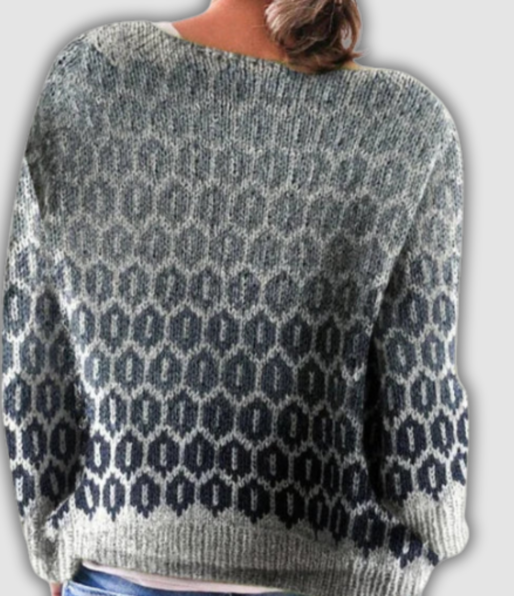 Vintage Emma & Rose Cape Town sweater in soft knit, featuring a cozy, classic design with a high neckline and long sleeves.