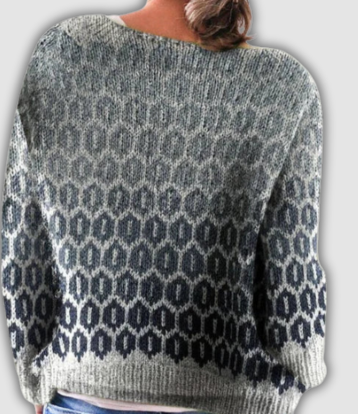 Vintage Emma & Rose Cape Town sweater in soft knit, featuring a cozy, classic design with a high neckline and long sleeves.