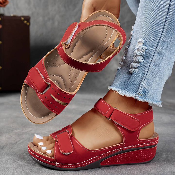 Emma & Rose Durban Célima™ trendy ergonomic sandal featuring a strappy design and cushioned sole for comfortable wear.