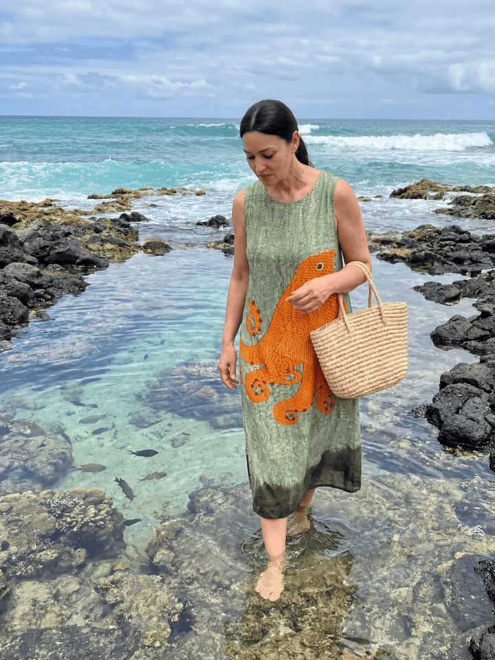 Emma & Rose Cape Town Ronan Ocean Wave Midi Dress with flowing fabric, featuring a nautical print and a flattering midi length.