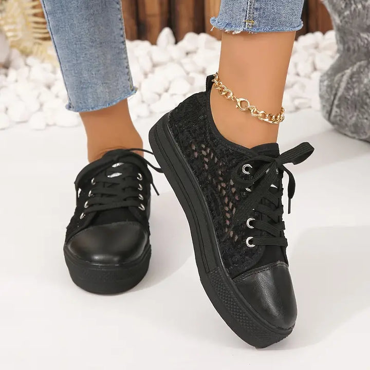 Willemina - Women's Sneakers with Lace Pattern and Lacing