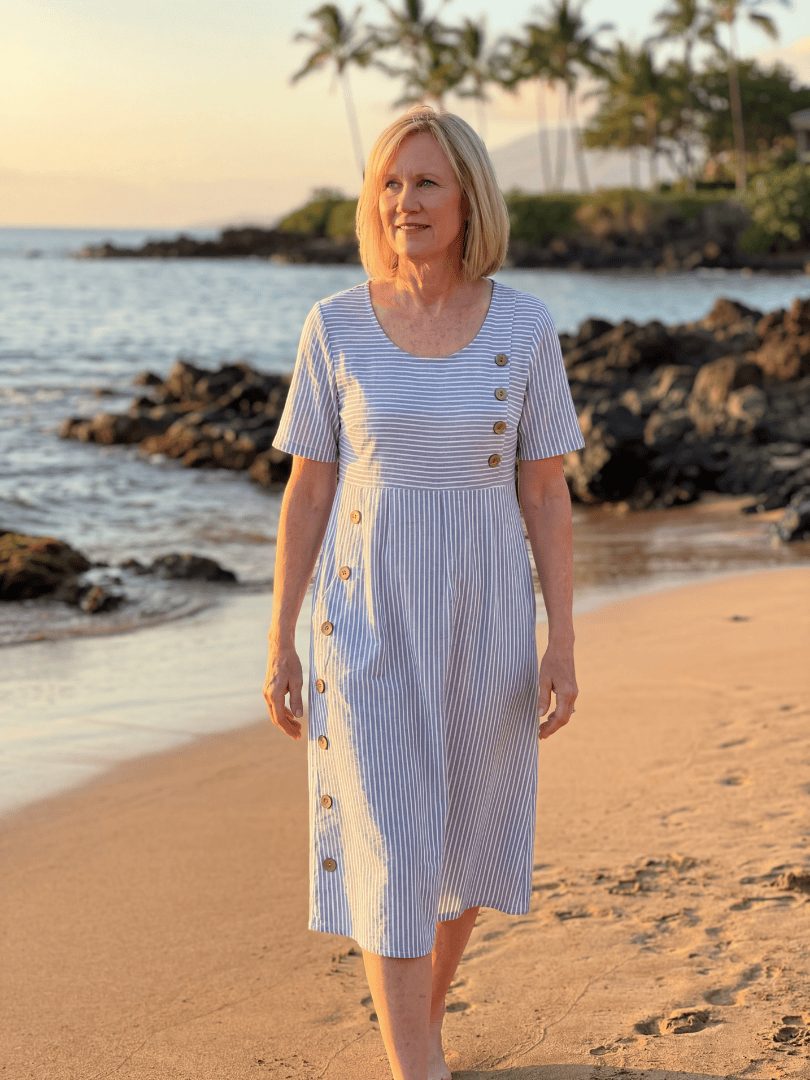 Emma & Rose Cape Town Anela™ Harbor Midi Dress in lightweight fabric with a relaxed fit and floral pattern.