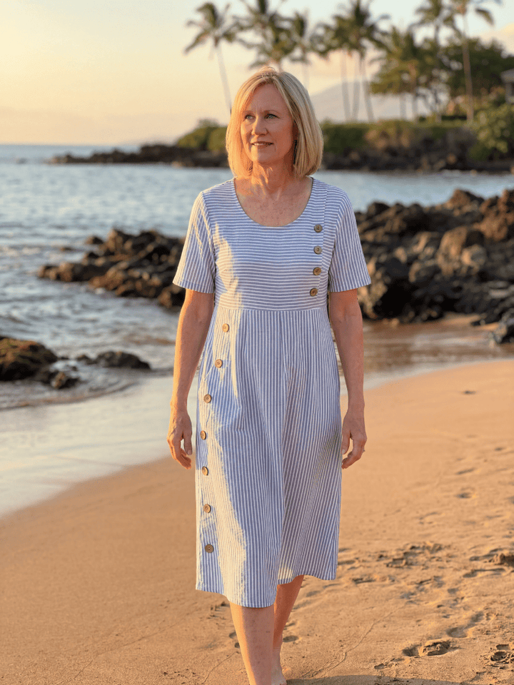 Emma & Rose Cape Town Anela™ Harbor Midi Dress in lightweight fabric with a relaxed fit and floral pattern.