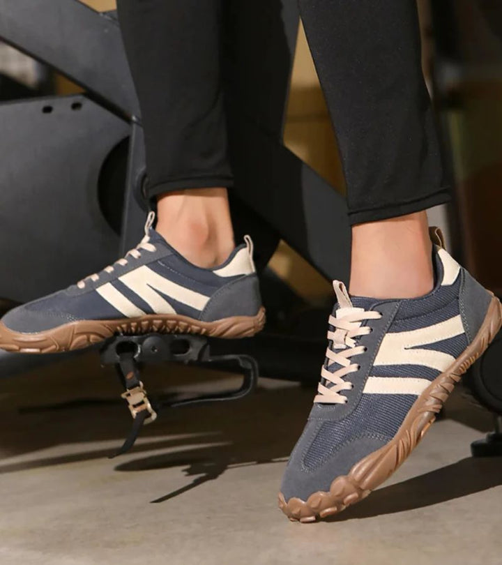 Groovers | Invisible Grip Sneakers