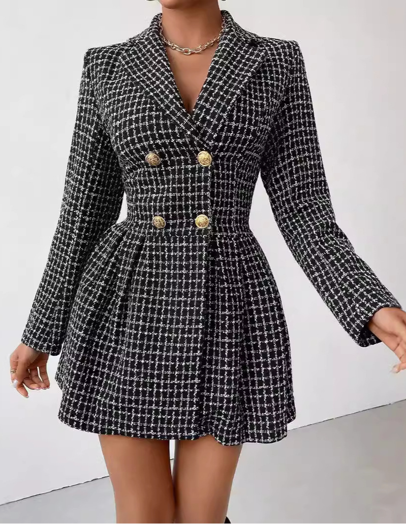 Romi - Trendy V-Neck Blazer with Long Sleeves