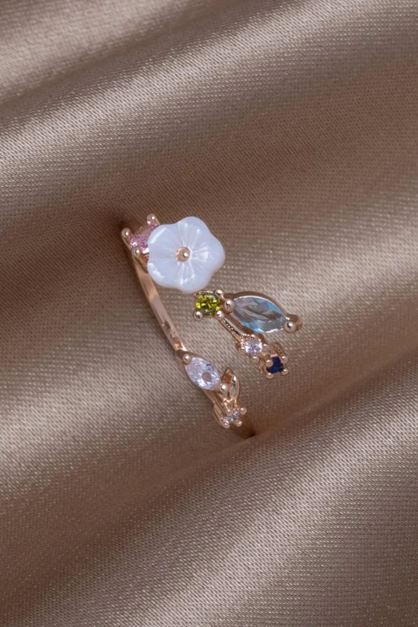 Kaia | Blossom Ring