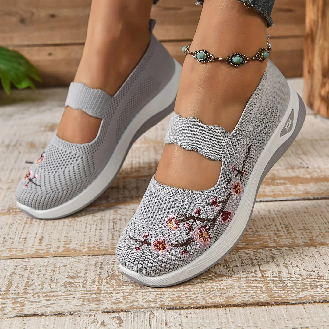 Risa™ | Comfortable Shoes with Supportive Footbed