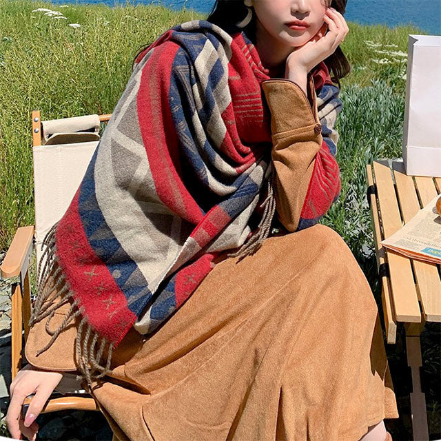 Fringed Scarf with Geometric Print