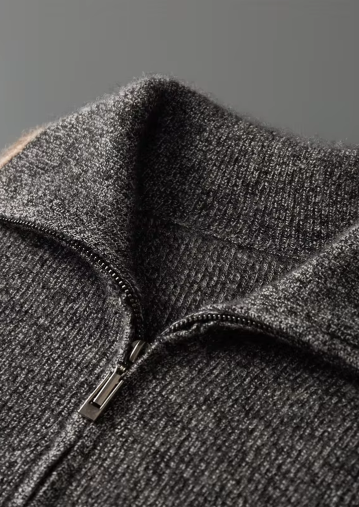 100% CASHMERE STRIPED ZIP CARDIGAN.