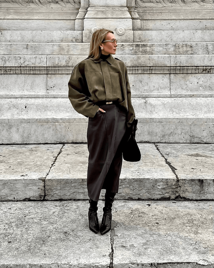 Emma & Rose Cape Town Fabiane™ women's elegant trendy jacket featuring a stylish design and tailored fit with a sleek finish.