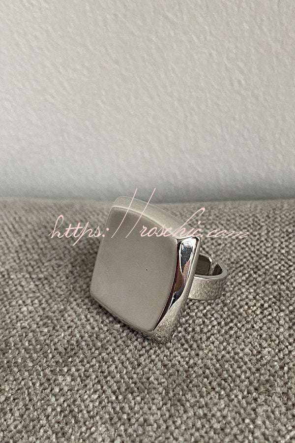 French Vintage-style Polished Ring