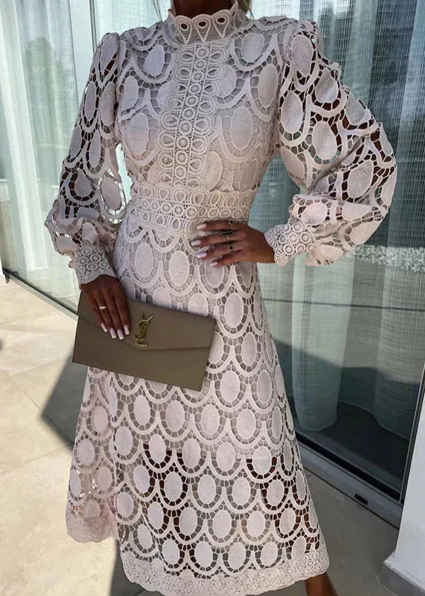 Lilian Flattering Maxi Dress - Elena Harper