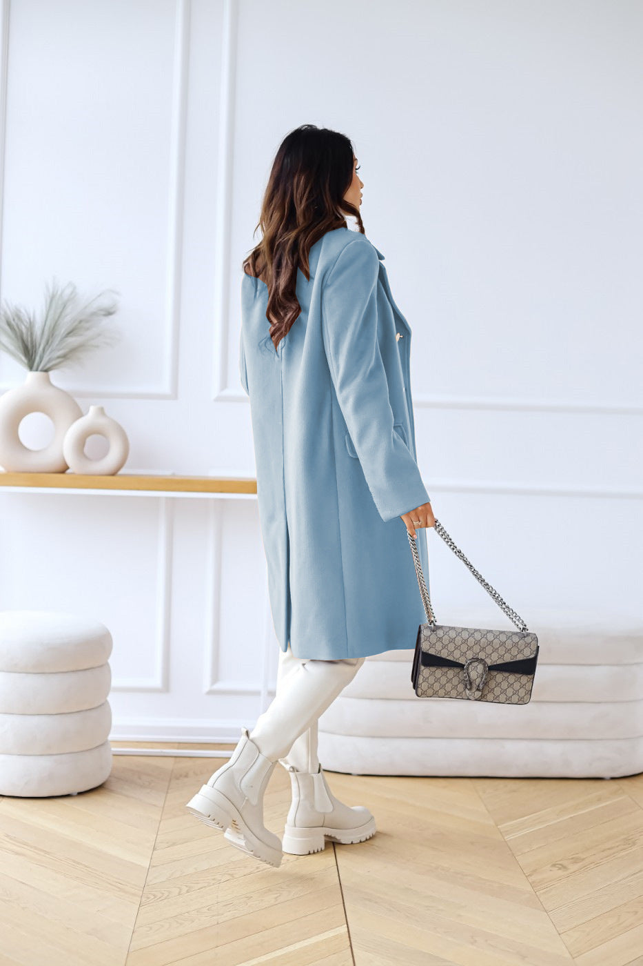 Wool Women's Coat with Double Row of Buttons – Warm Classic Look