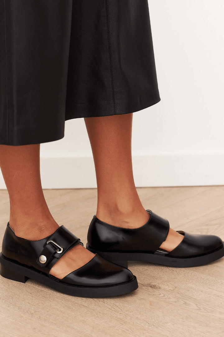 Women's Modern Mary Jane Flats with Buckle Timeless Style & Comfort, view 2 - Elena Harper