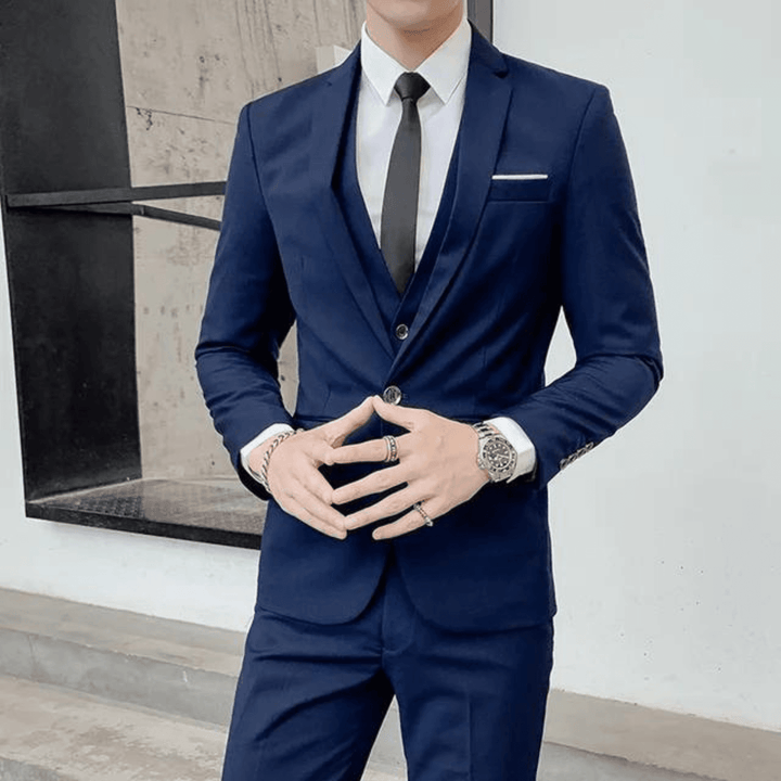 Men's Suit Modern High-Quality Fabrics Perfect for Formal Occasions, view 3 - Elena Harper