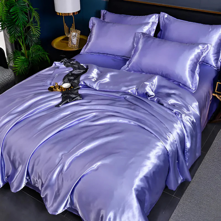 High-Quality Silk Bed Linen, view 4 - Elena Harper