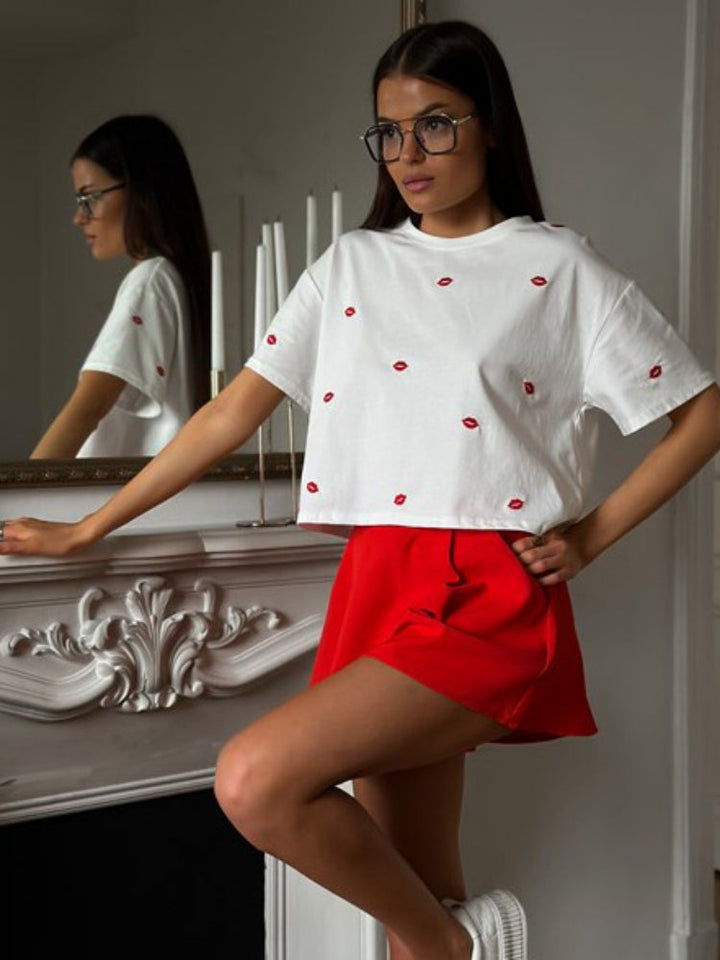 Lip Embroidery Street Tee