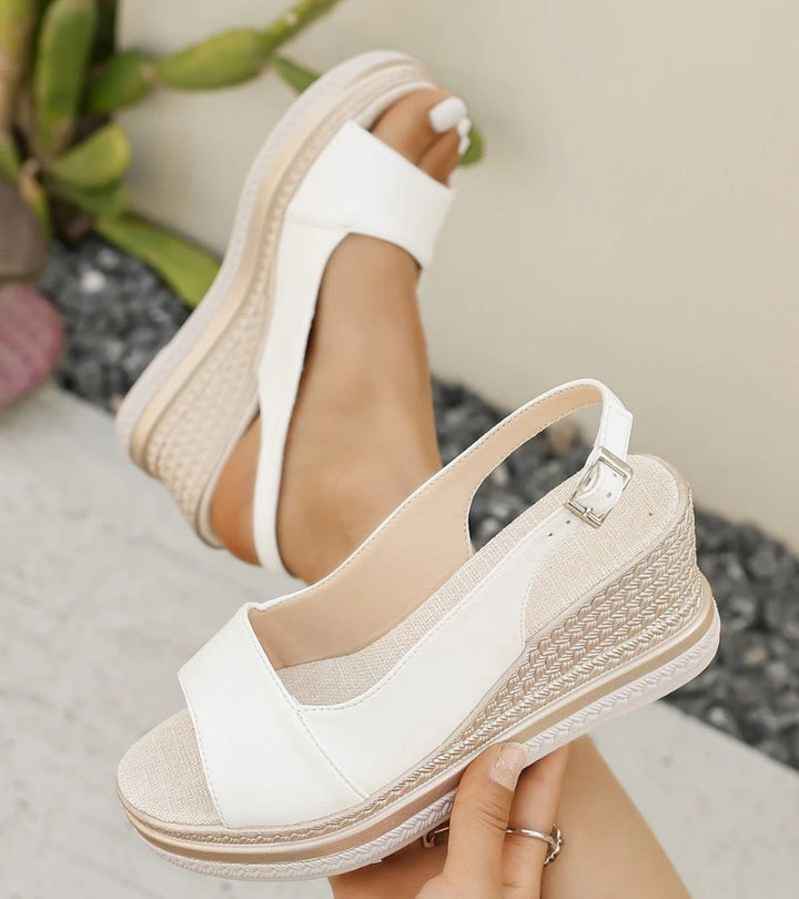 Simone | The Orthopaedic Sandals Redefining Comfort