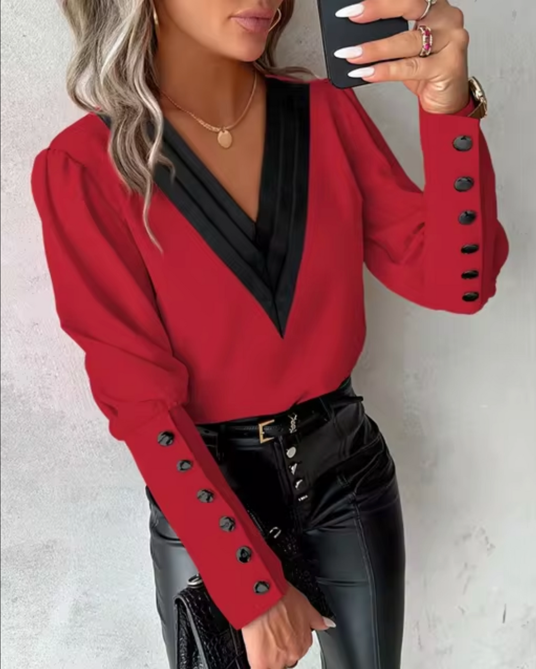 Lilou – Elegant blouse with V-neck | Stylish & comfortable for every season