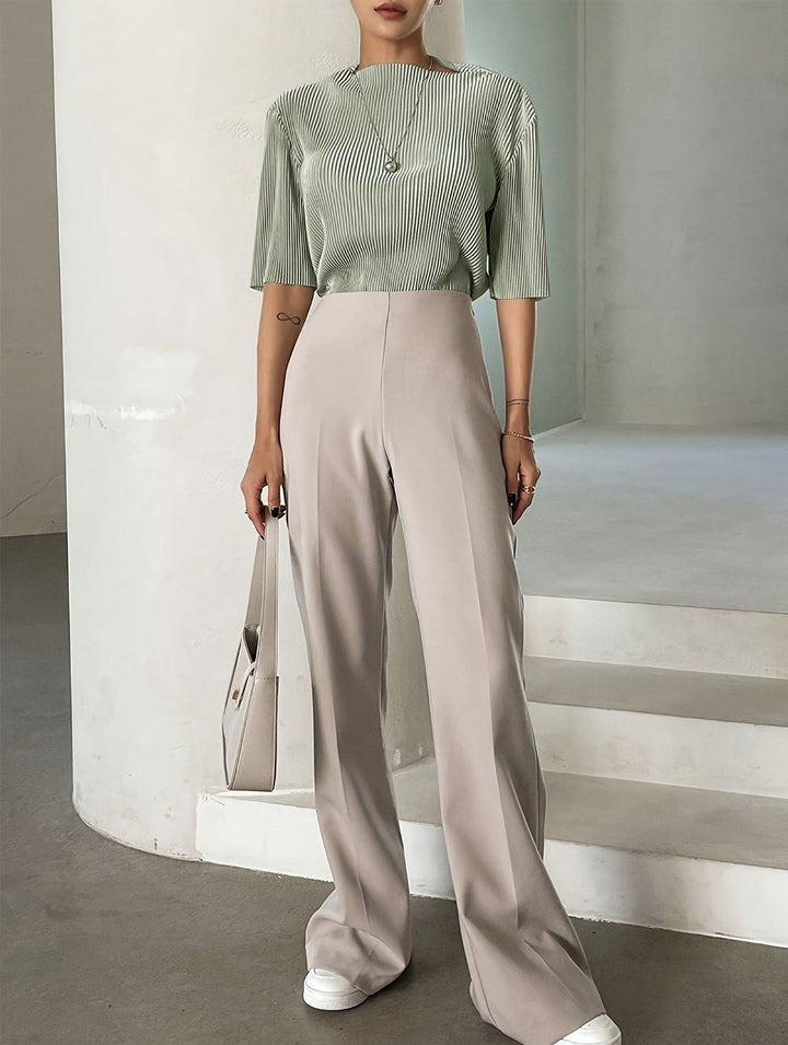 Elegant White Pleated Blouse for Women – Chic and Comfortable Shirt