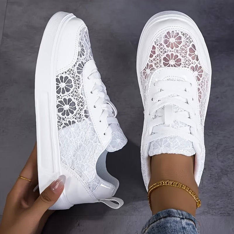 Élise™ — Comfortable trainers with elegant anatomical support