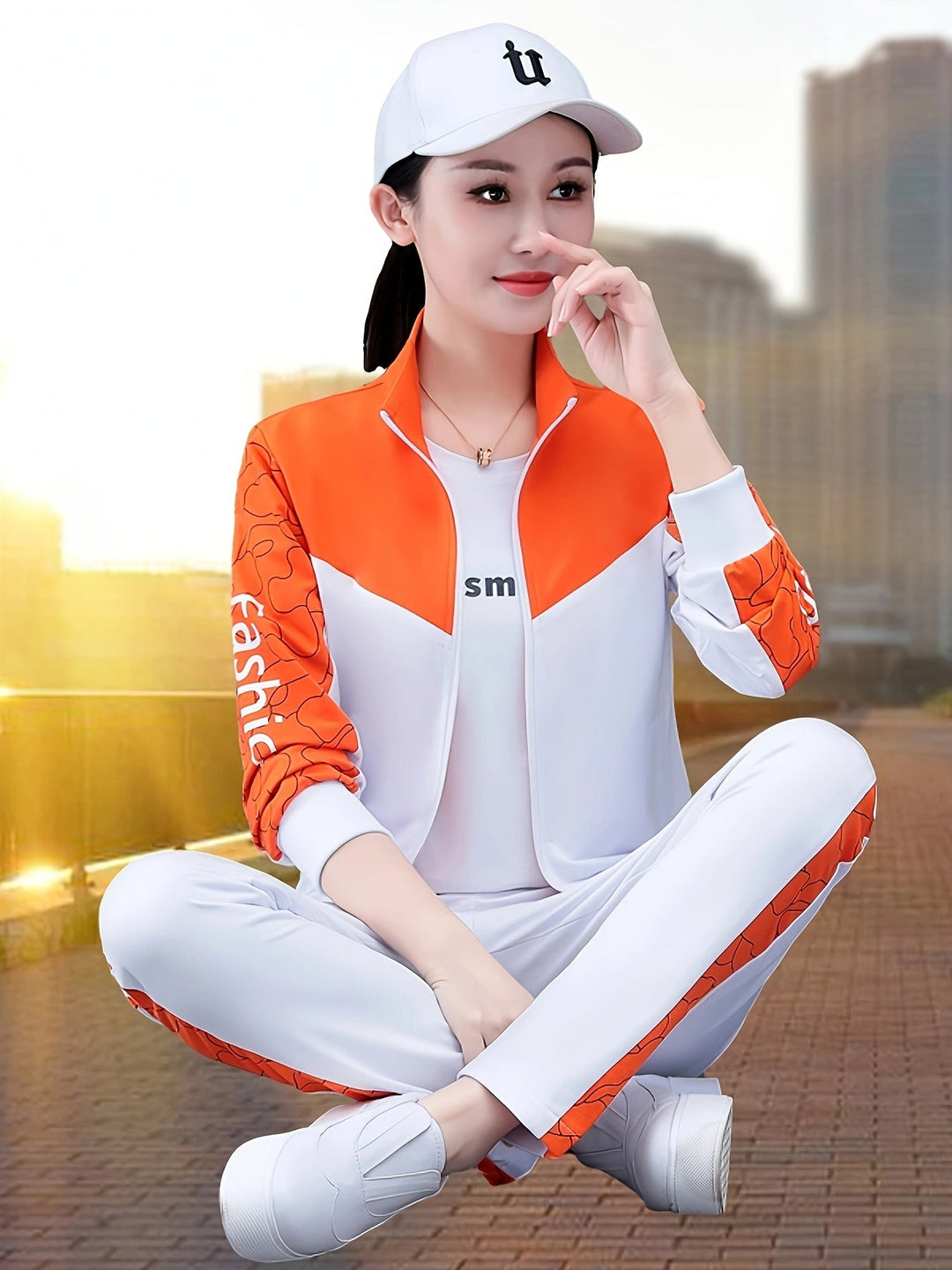 Comfortable and Stylish Tracksuit for Women Sabine, view 3 - Elena Harper