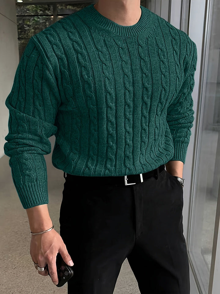 Maxim | Classic and Comfortable Men's Cable Knit Sweater
