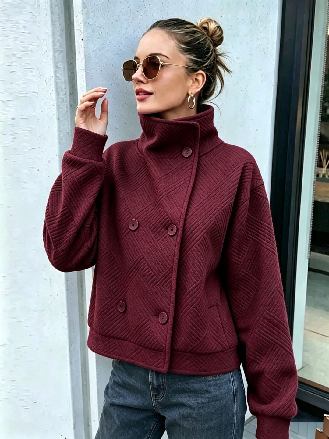 Double-breasted women's coat with high collar - Elegant and warm