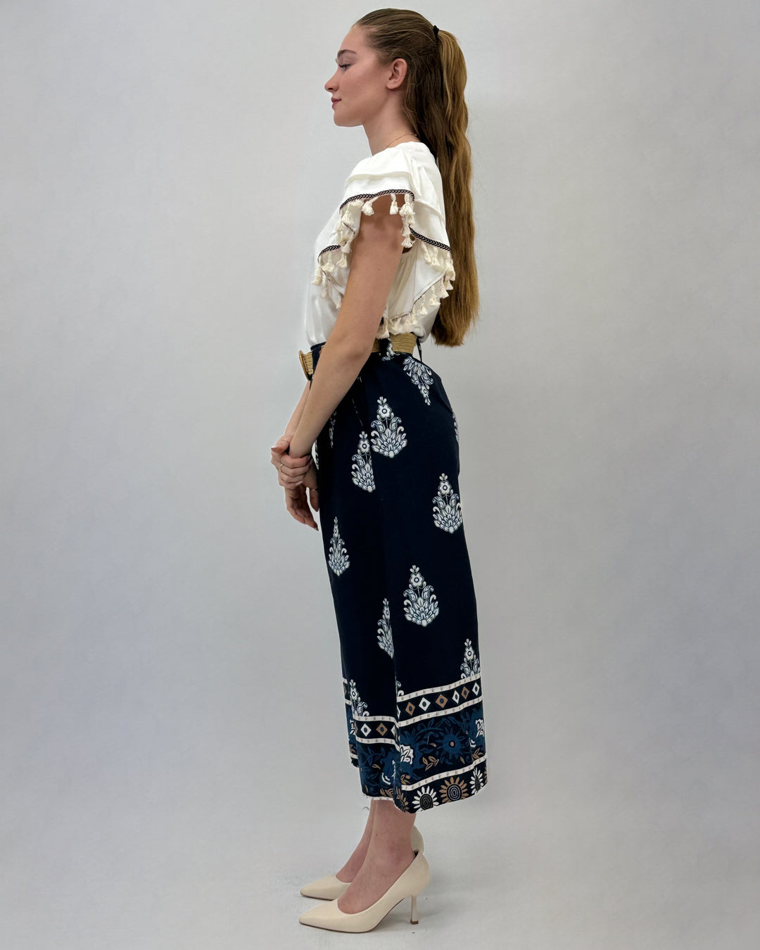 Marisa™  |  Embroidered Trousers Belt Detail
