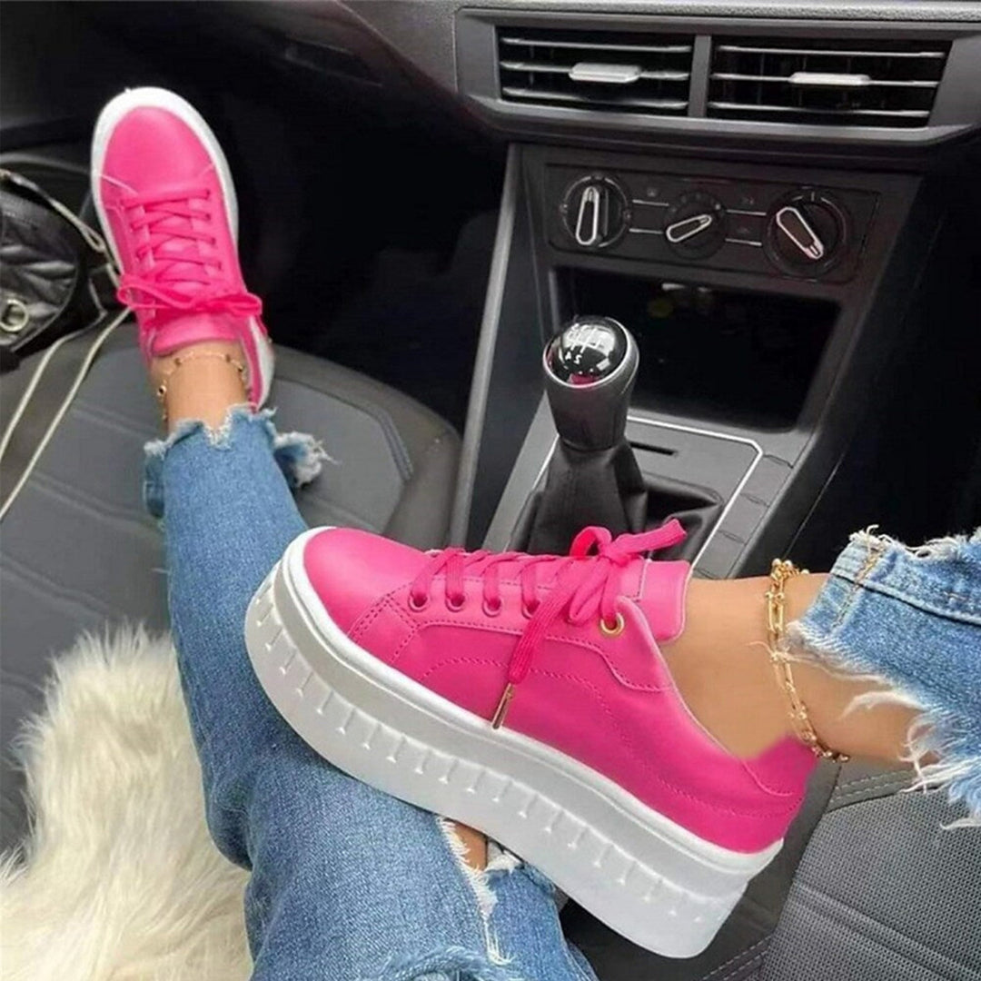 Camira | Women's trainers with thick sole and modern design
