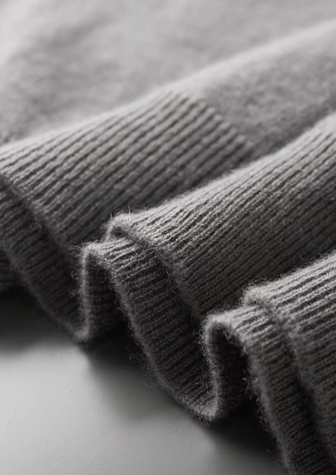 100% CASHMERE CLASSIC CREWNECK T-SHIRT