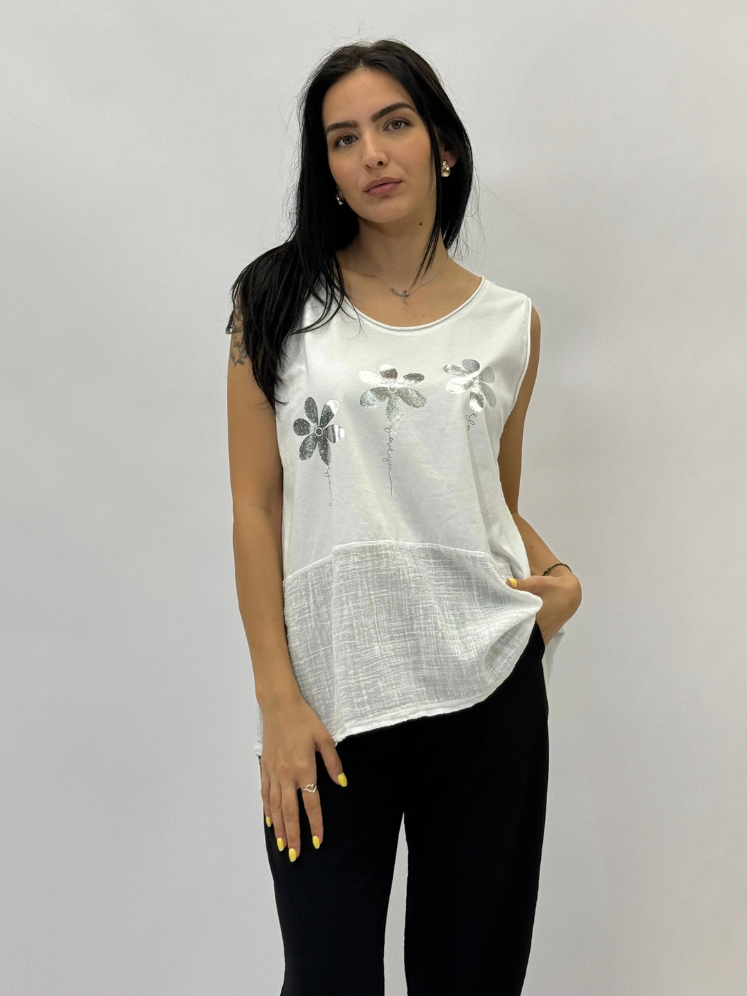 Viviane™  |  Sleeveless Top Floral Detail