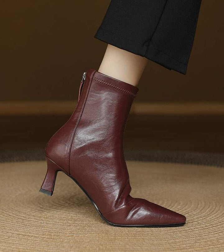 Fulvia | Minimal leather ankle boots with mid heel