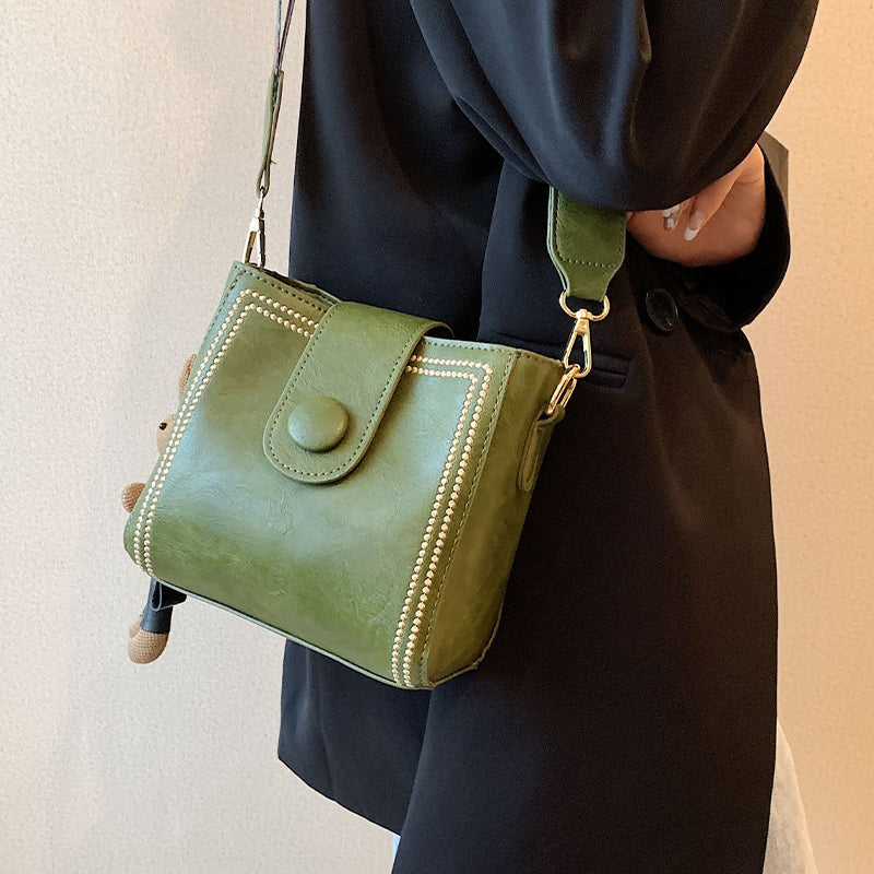 Small square women's bag in soft PU – Retro style and trendy for everyday use