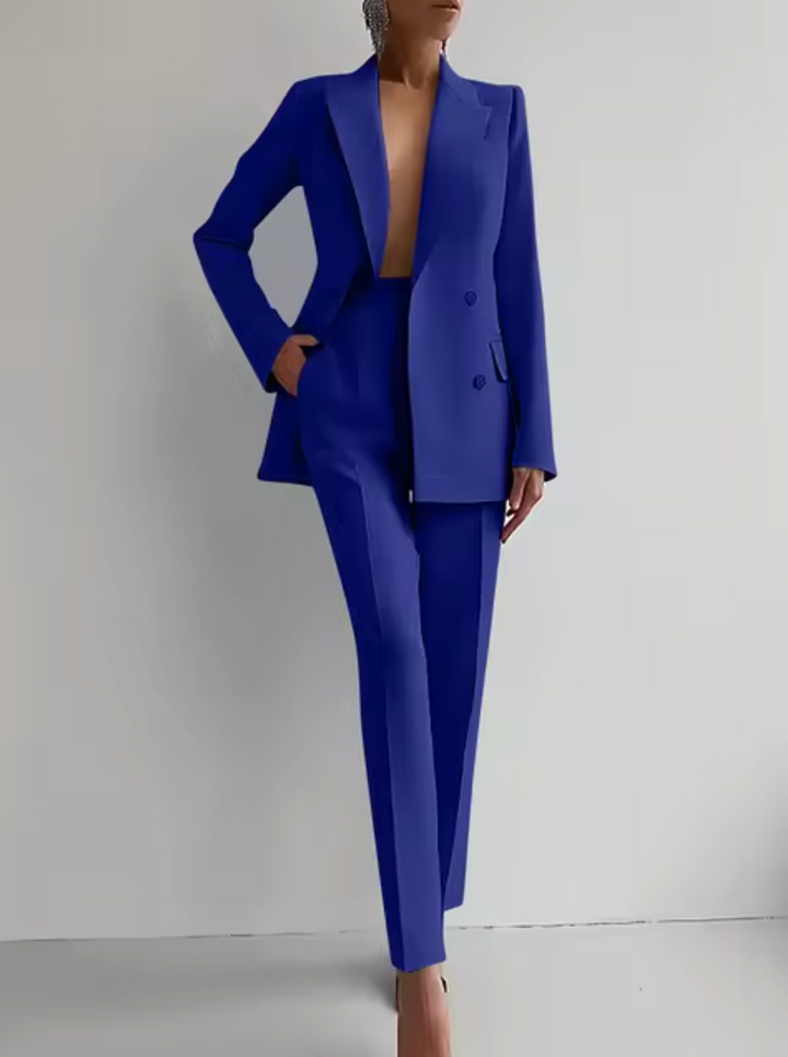 Mariza – Trendy Blazer and Trousers with Pleats