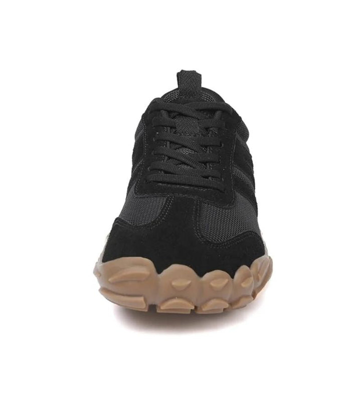 Groovers | Invisible Grip Sneakers