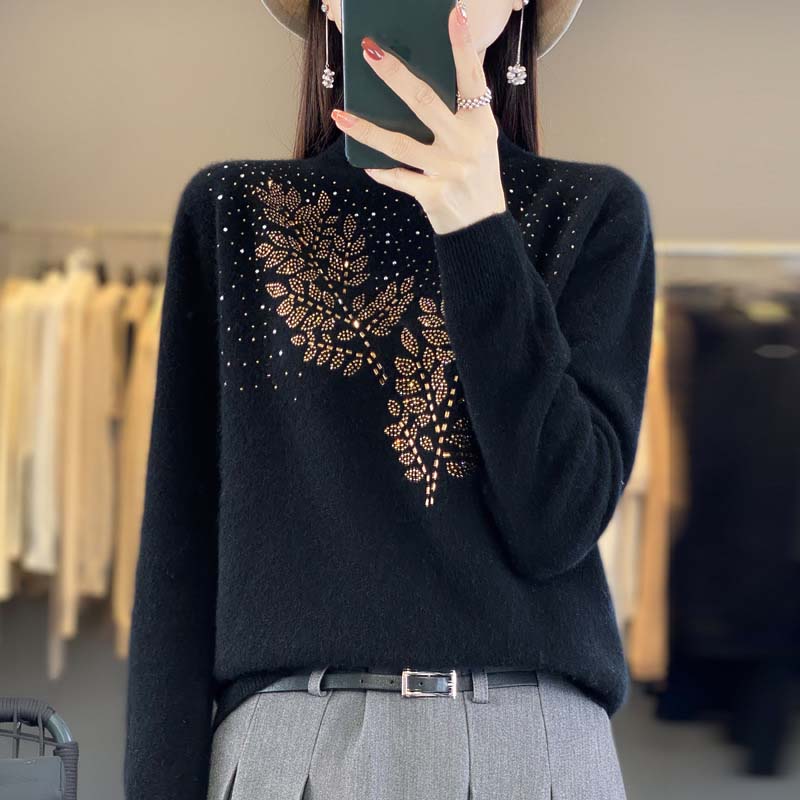 Knit Pullover with Leaf Pattern