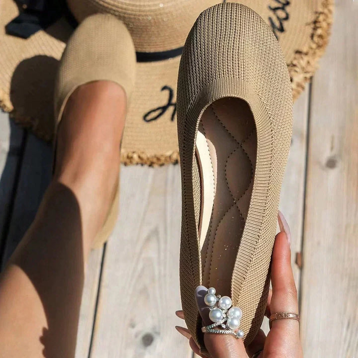 Lara | Slip-On Flat Orthopaedic Shoes with Closed Design