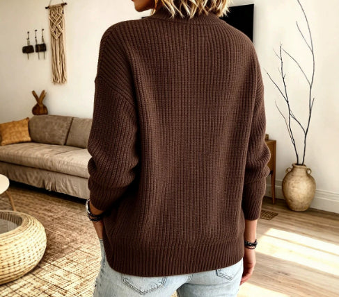 Women's Ribbed Sweater with Asymmetrical Zip – Modern and Comfortable