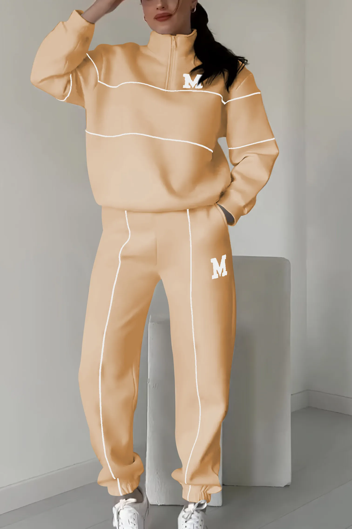 DESIREE – SPORTY LOUNGE SET WITH ZIP