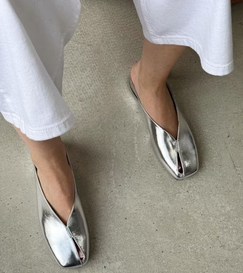 Delia | Mule Flat in Pure Leather for Walking in Freedom