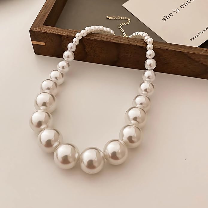 Women's Elegant Pearl Necklace & Earring Set
