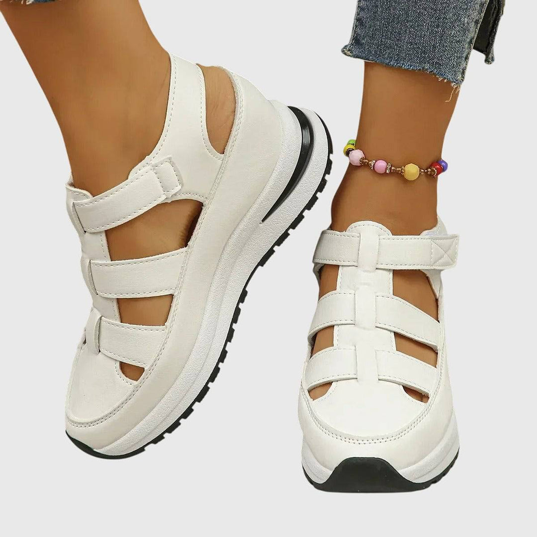 Emma & Rose Manhattan Judy™ orthopedic sandals with cushioned straps and supportive sole, designed for comfort and style.